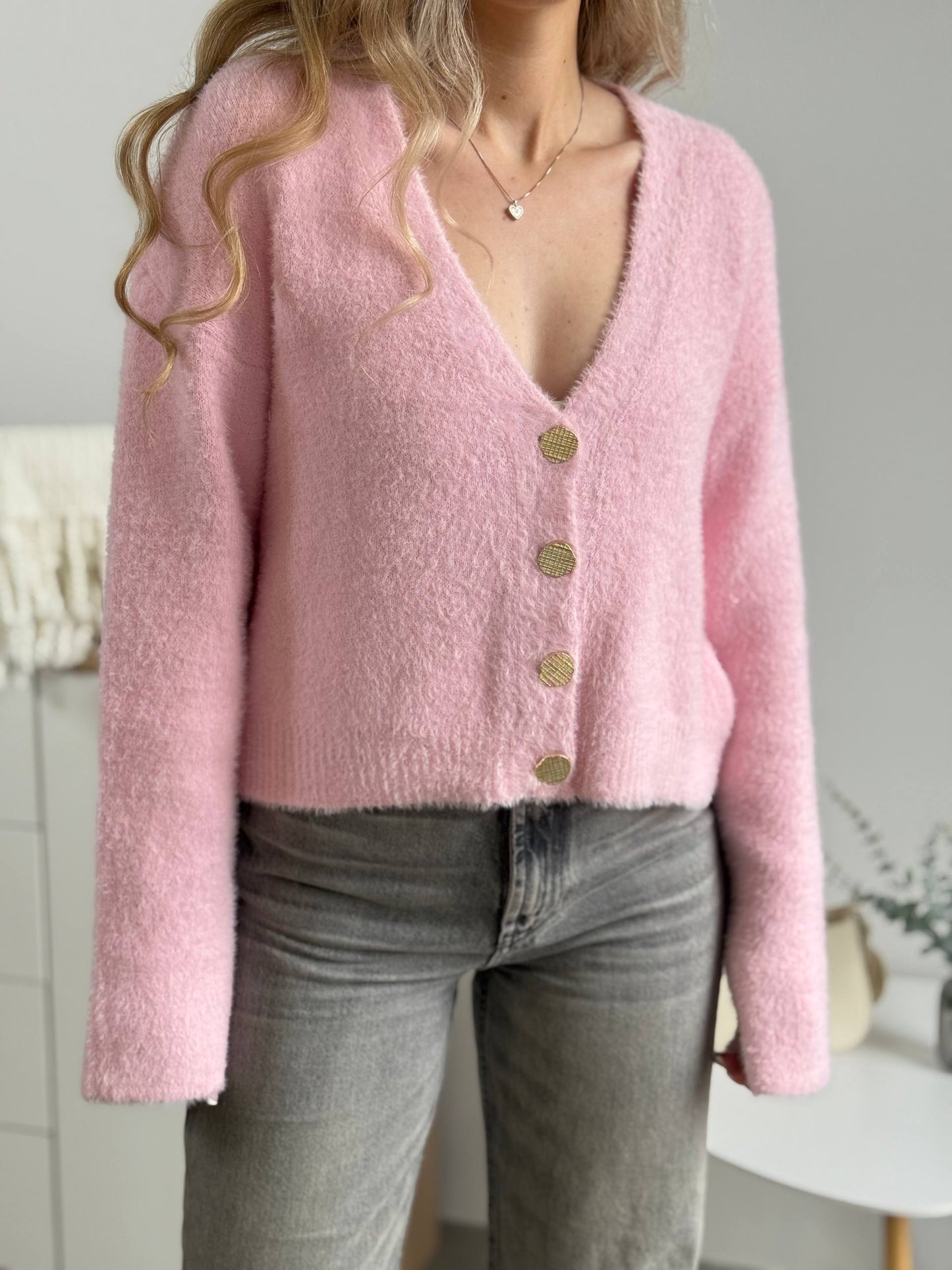 Вкорочені пухнасті кардигани