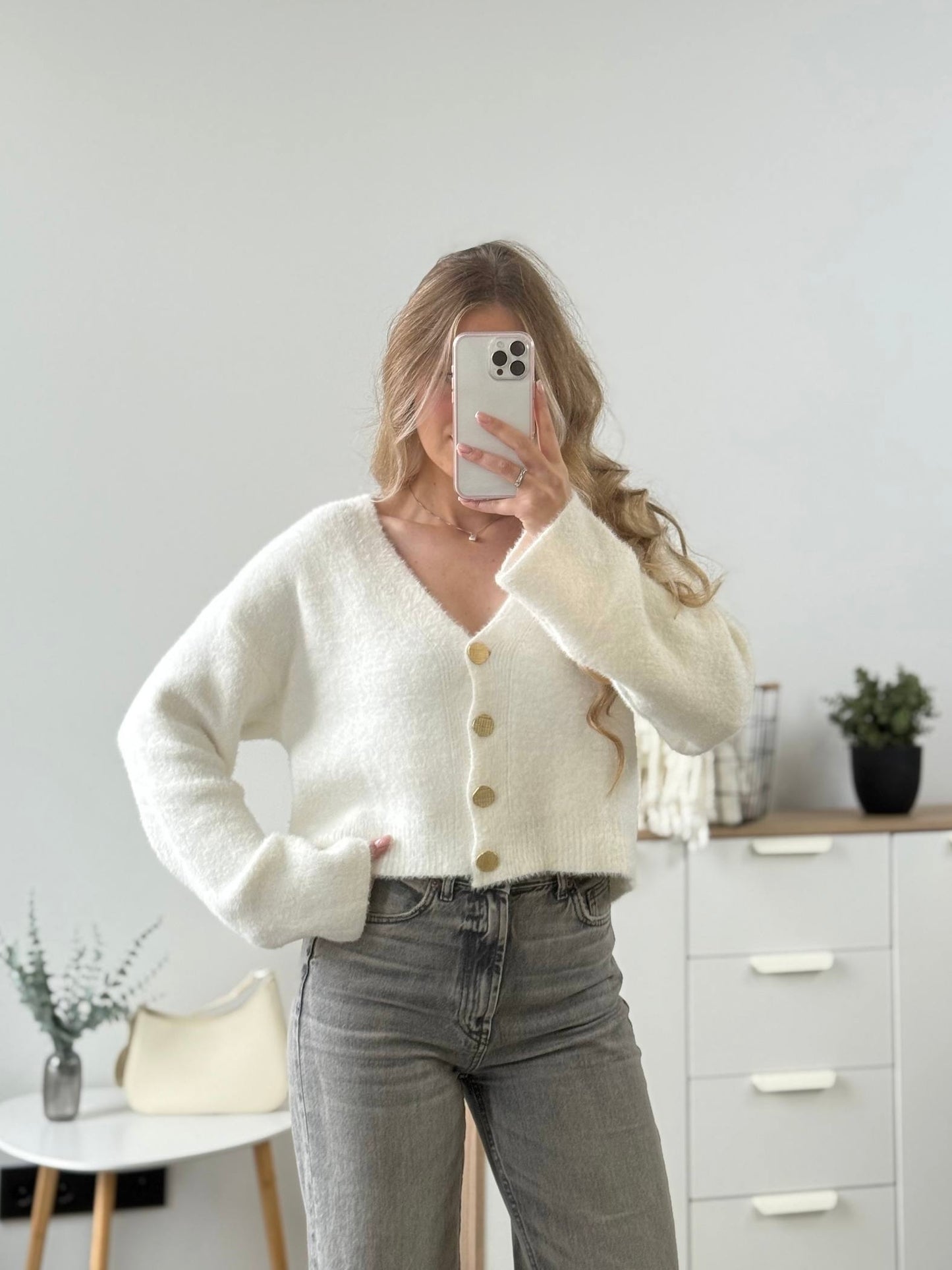 Вкорочені пухнасті кардигани