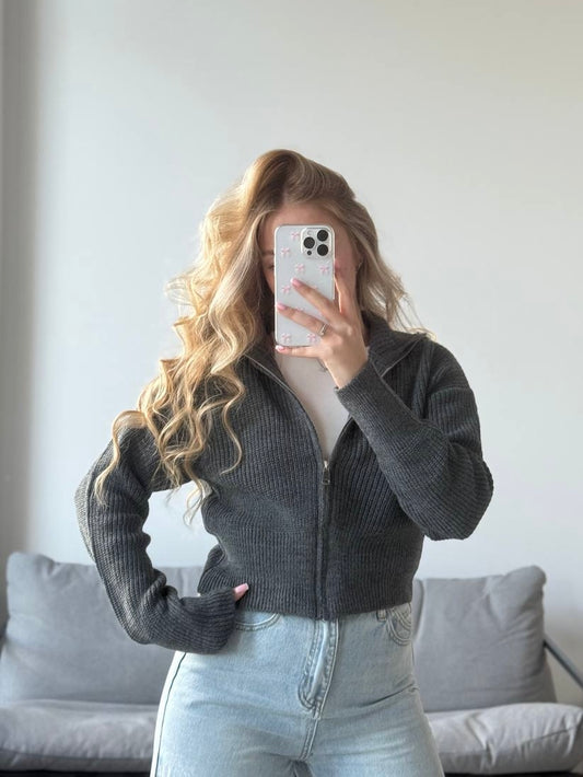 Вкорочений светр на блискавці