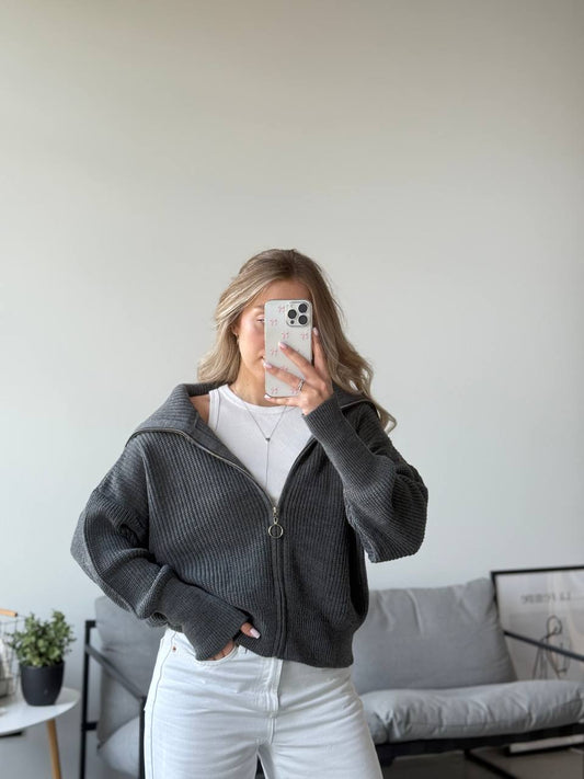 Светр з комірцем на блискавці